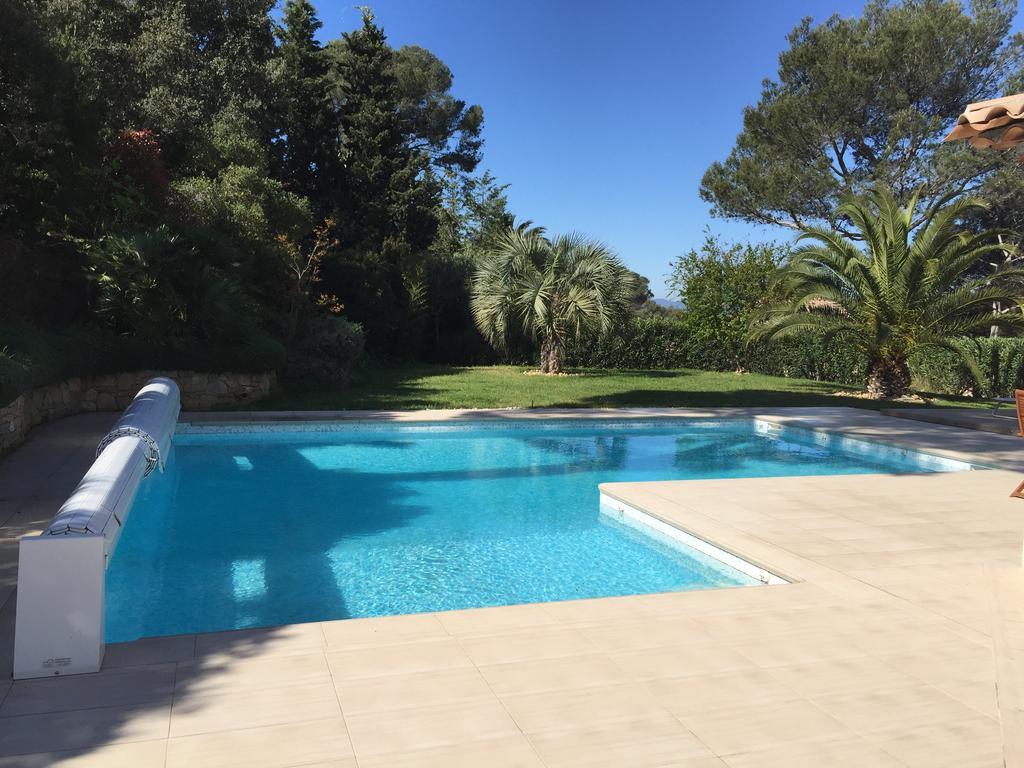 Belle villa à Saint Raphaël dans clos privé Exterior foto