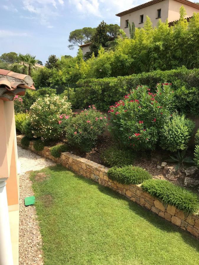 Belle villa à Saint Raphaël dans clos privé Exterior foto