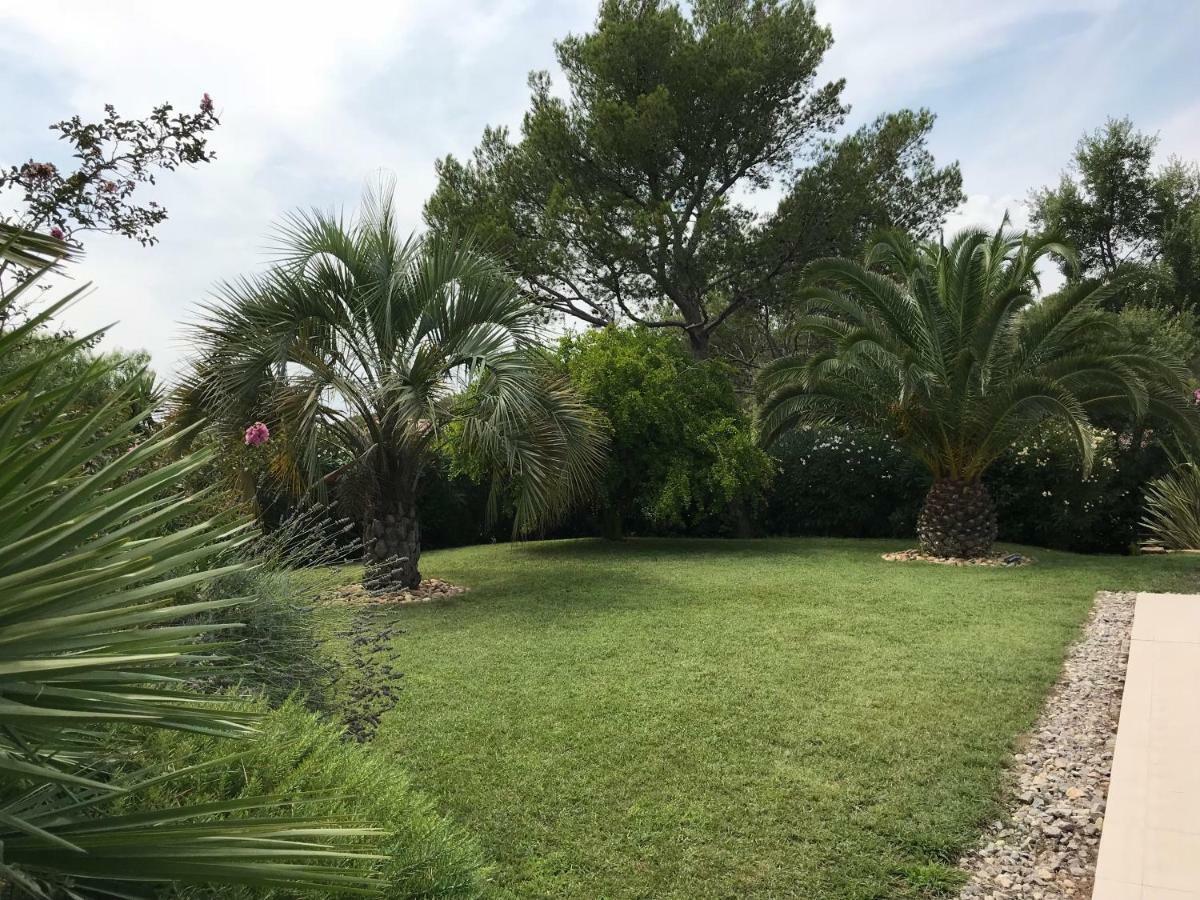 Belle villa à Saint Raphaël dans clos privé Exterior foto